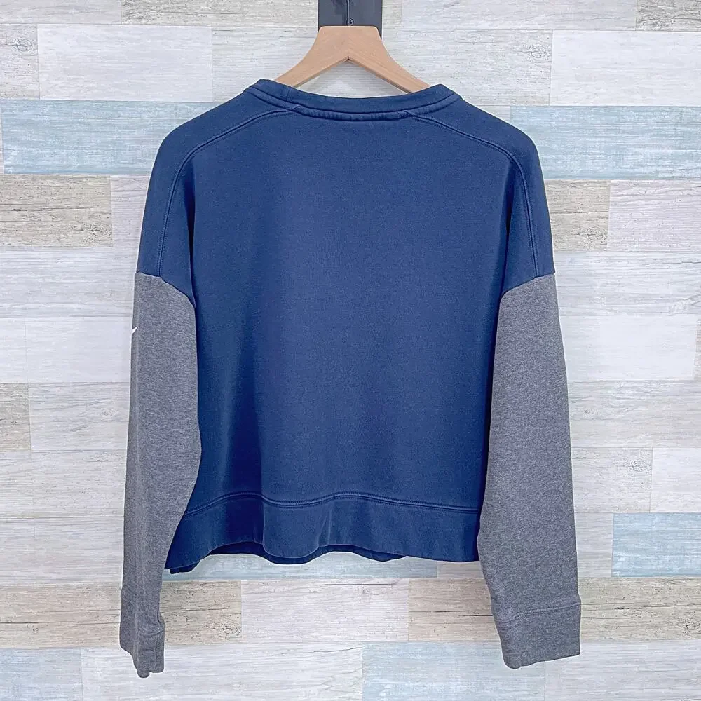 Nike Clarke University Crop Crewneck Navy Gray Two-Tone Women Medium